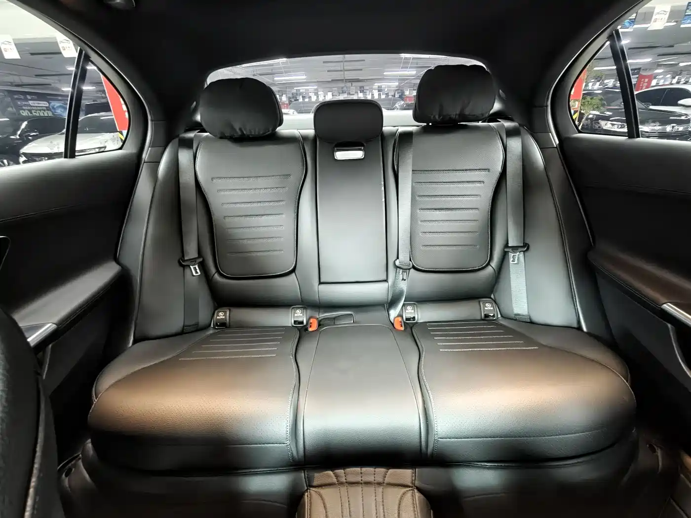 Mercedes-Benz C-Class 2024 Second Facelift C 260 L Night Edition Sport фото 18