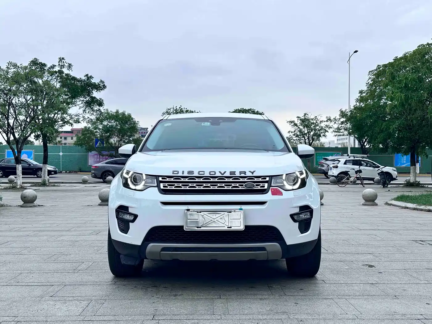 Land Rover Discovery Sport 2018 240PS HSE Edition фото 2