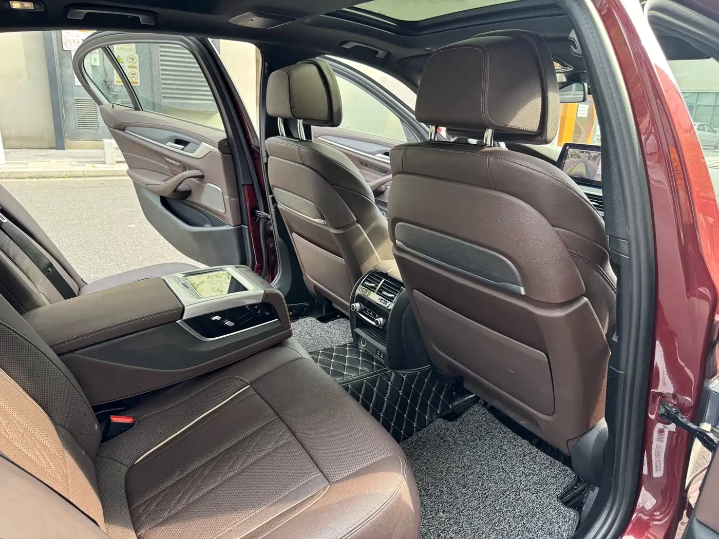 BMW 5 Series 2021 530Li Premium M Sport Package фото 10