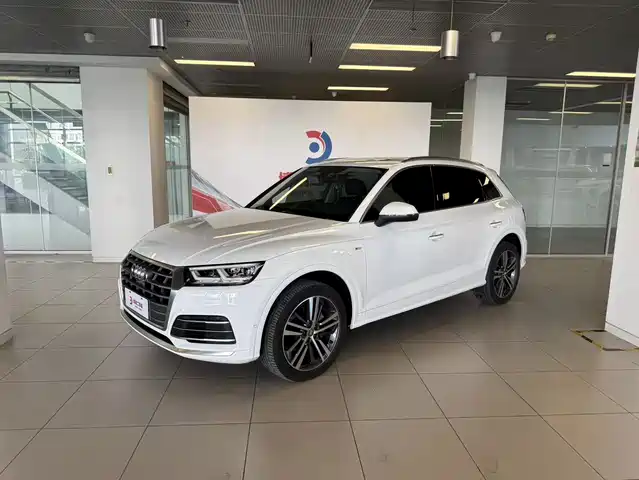 Audi Q5L 2020