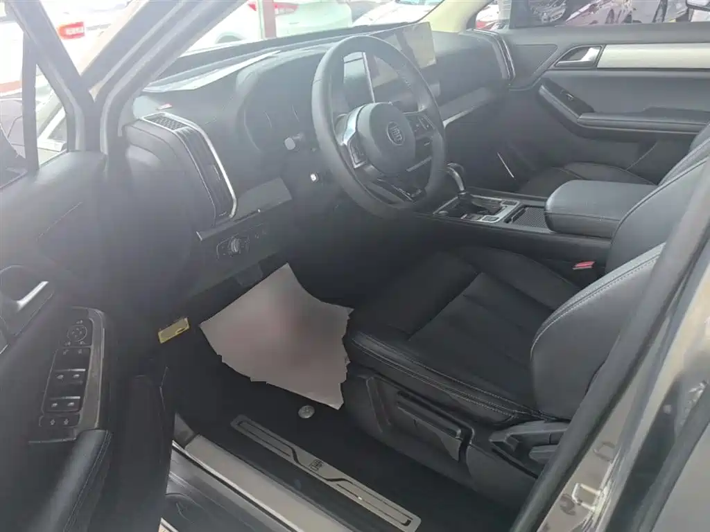 BYD Tang 2018 2.0T Automatic Smart Connection Delight Edition 7-Seater China V фото 16