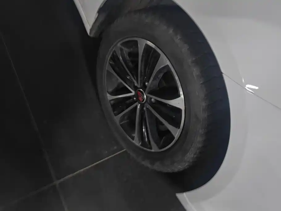 Roewe i6 2020 2020 PLUS 1.6L CVT 4G Connected Glory Luxury Edition