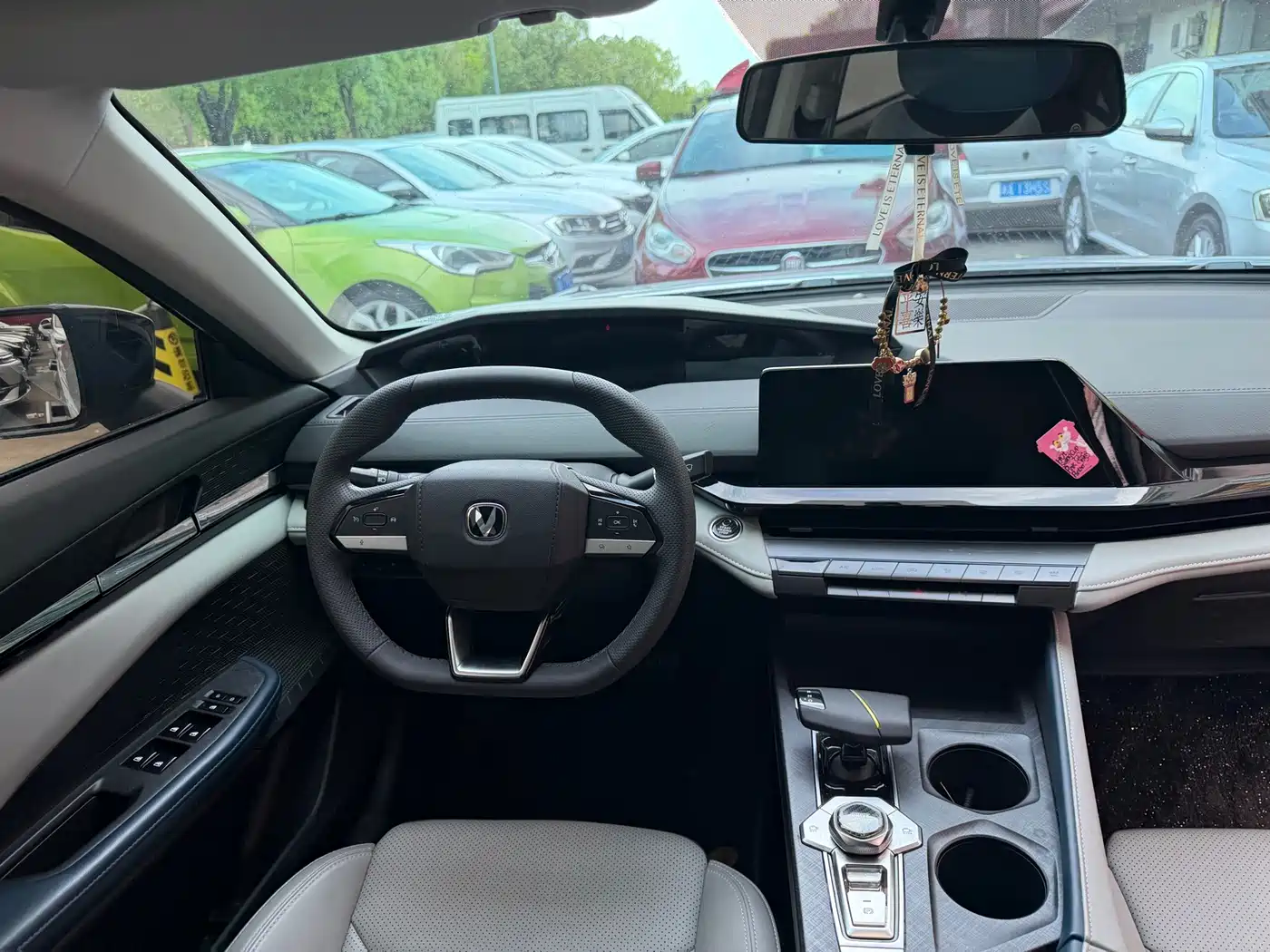 Changan UNI-V iDD 2023 2023 ZhiDian iDD 1.5T 113km Smart Fun Edition