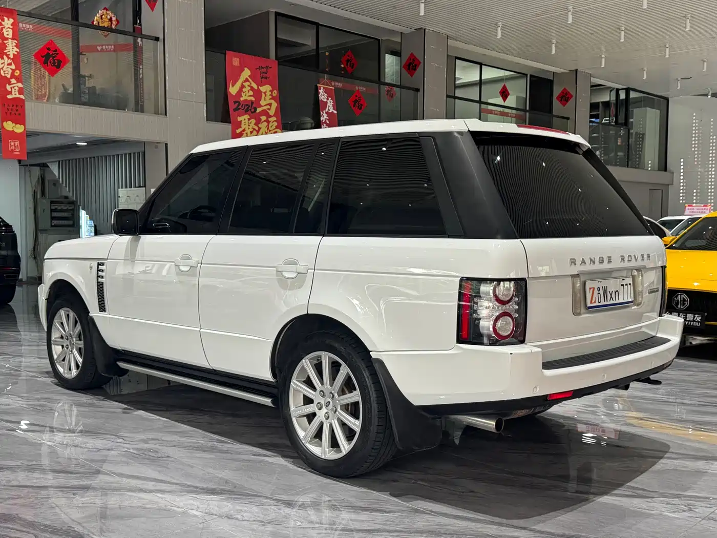 Land Rover Range Rover 2011 5.0 SC V8 фото 6