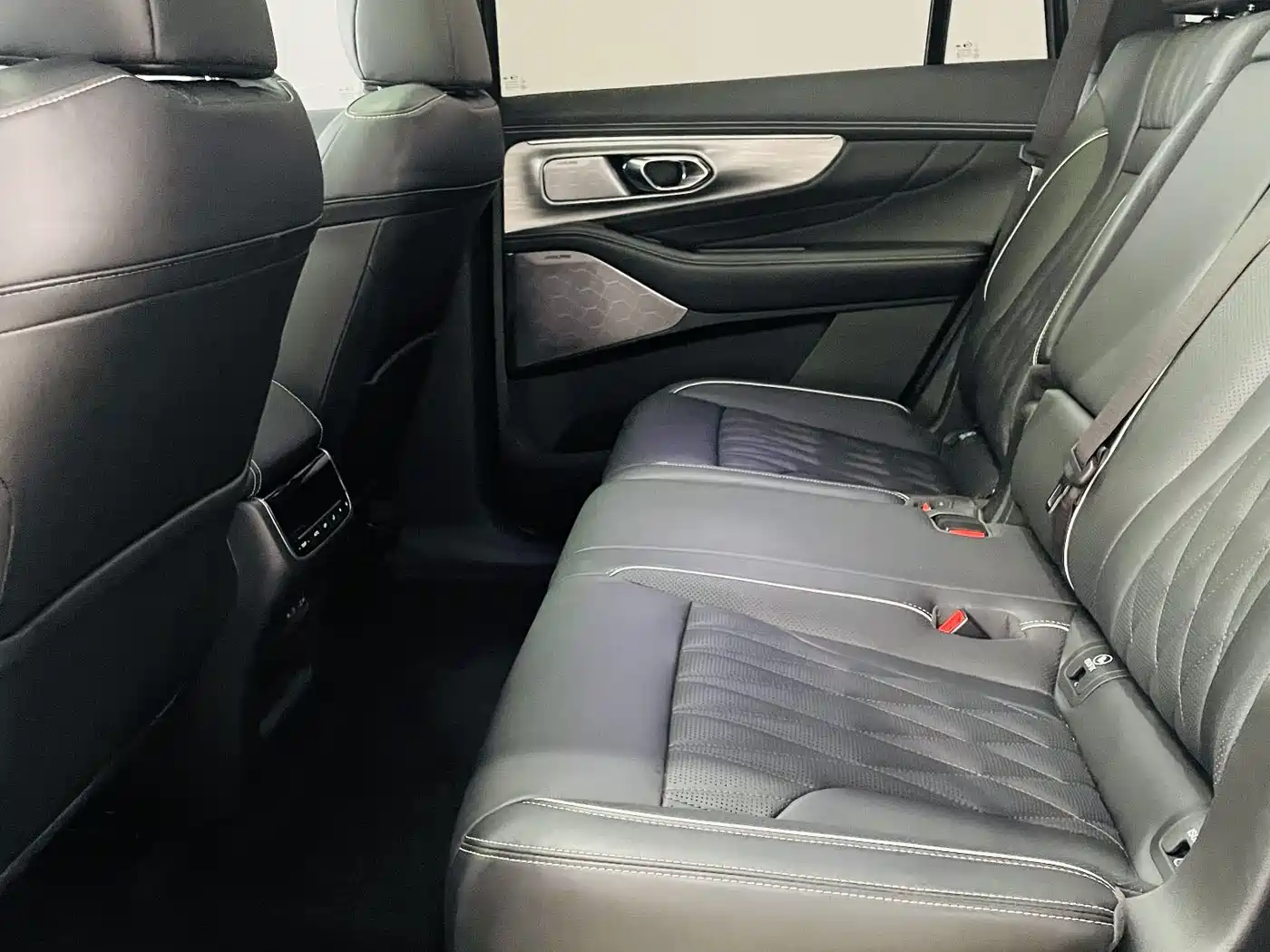 GAC Trumpchi Trumpchi GS8 2024 Navigator Series 2.0TGDI 4WD Luxury Smart Connect Edition фото 11