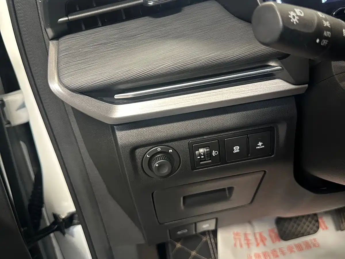 Wuling Motors Wuling Jiachen 2024 2022 1.5T CVT Smart Luxury