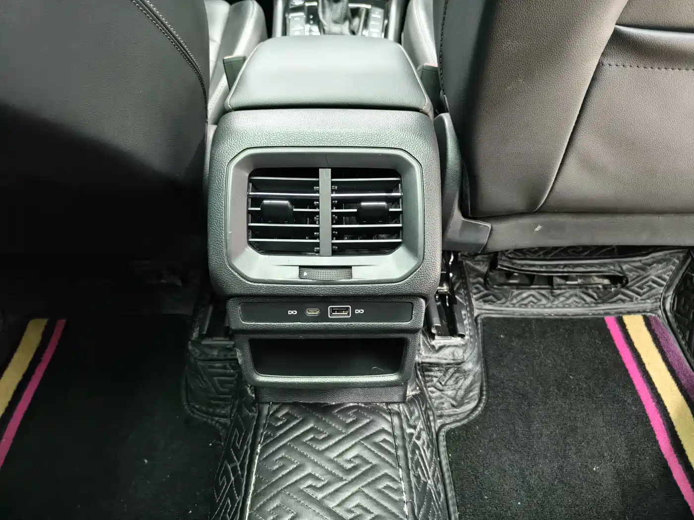 Photo 17 - Volkswagen Tharu