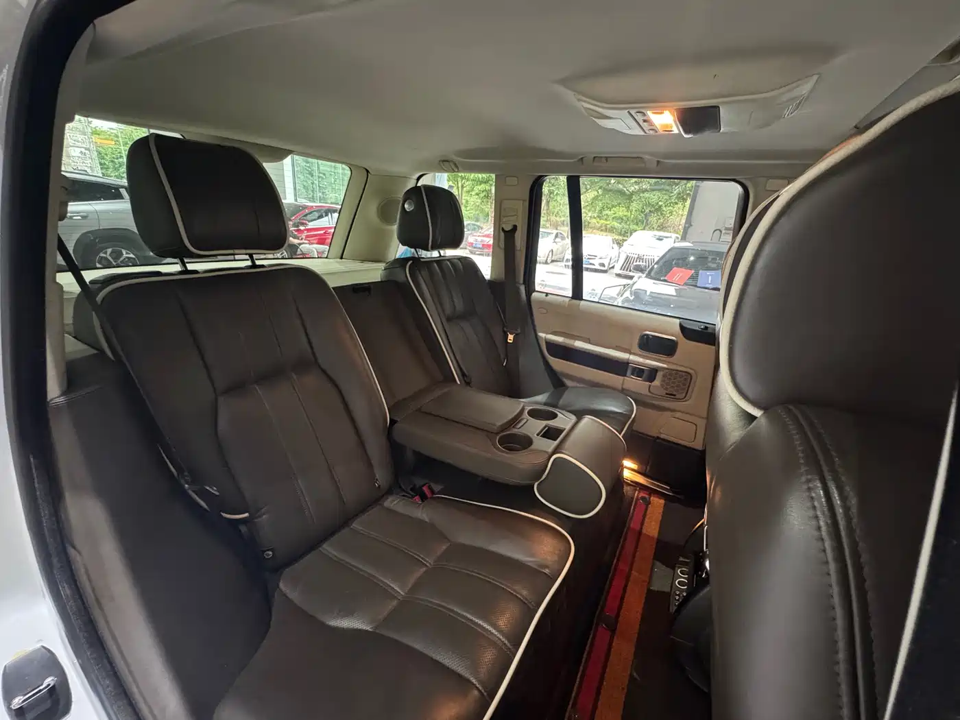 Land Rover Range Rover 2011 5.0 SC V8 фото 21