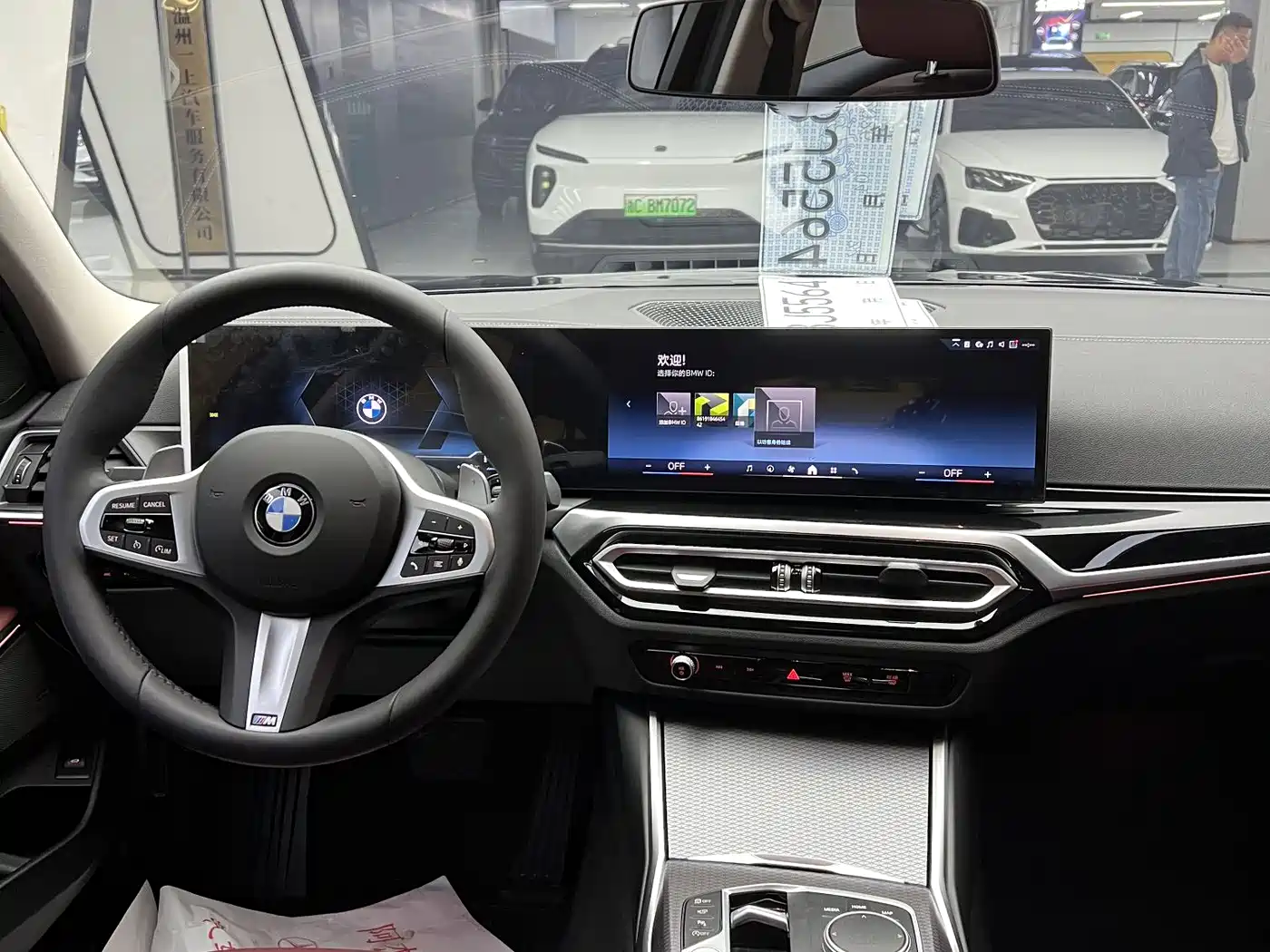 BMW 3 Series 2024 325Li M Sport Shadowline Package фото 5