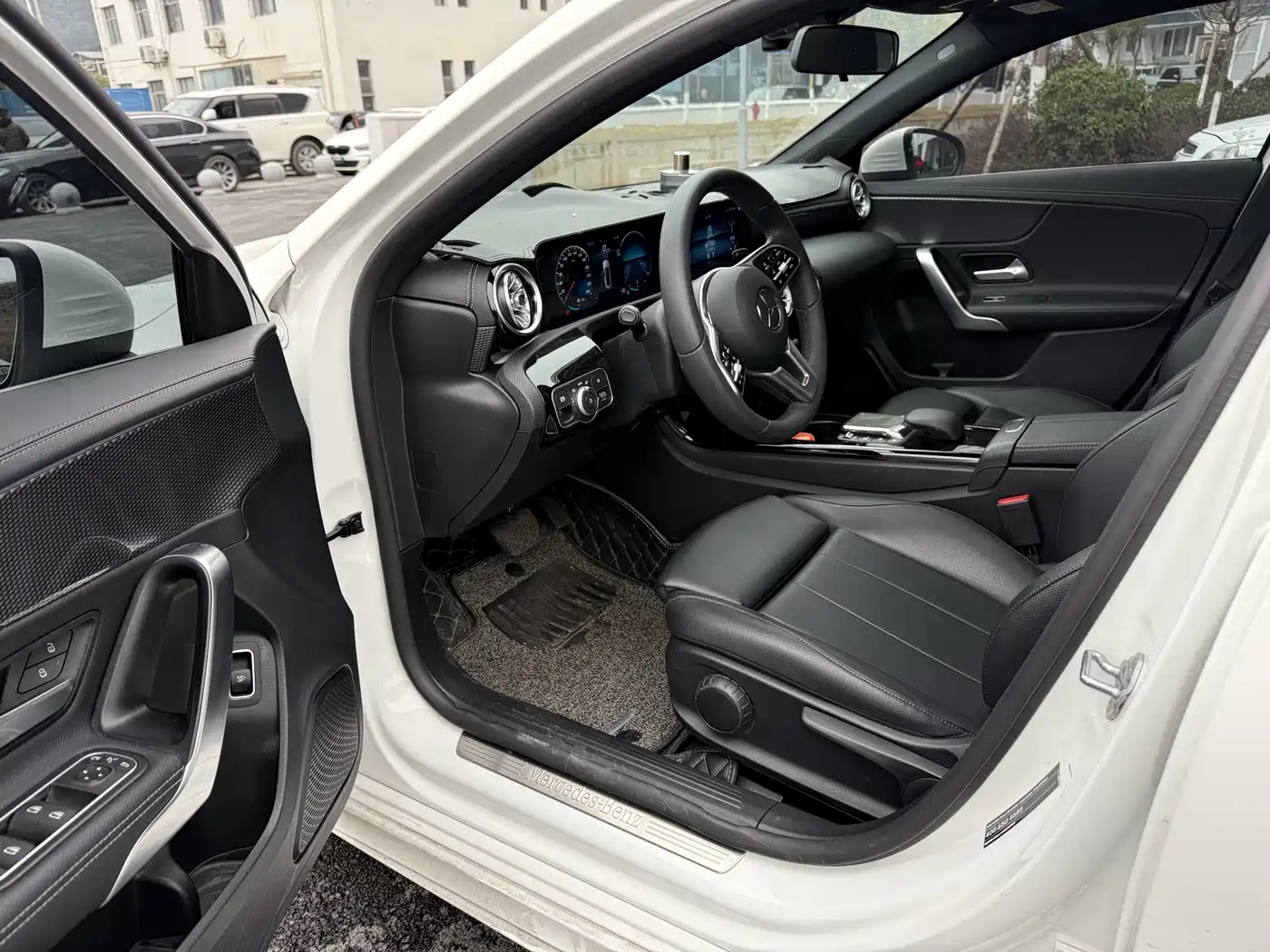 Mercedes-Benz A-Class 2022 A 200 L Sport Sedan Dynamic фото 15