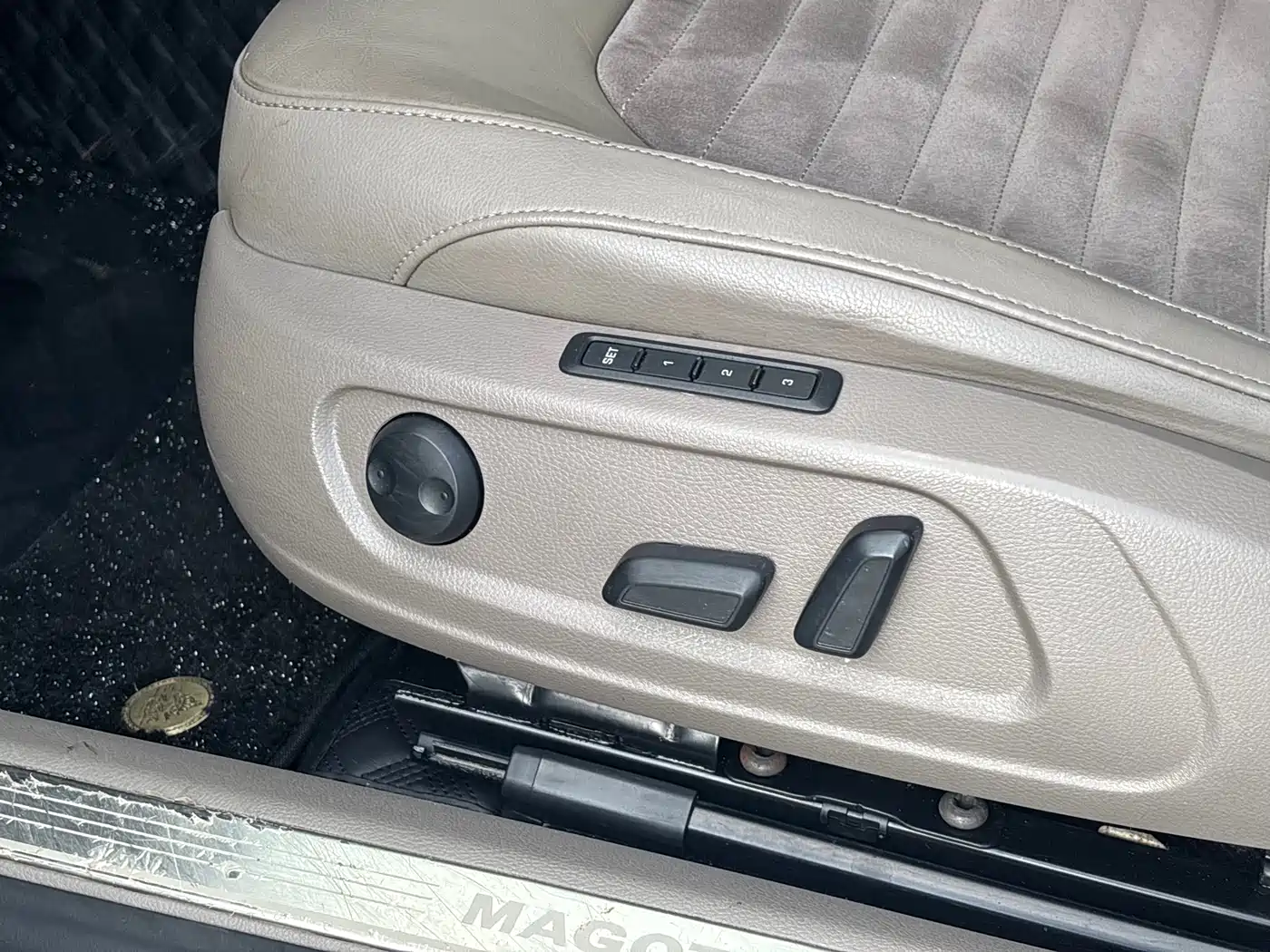 Volkswagen Magotan 2013 1.8TSI Premium фото 12