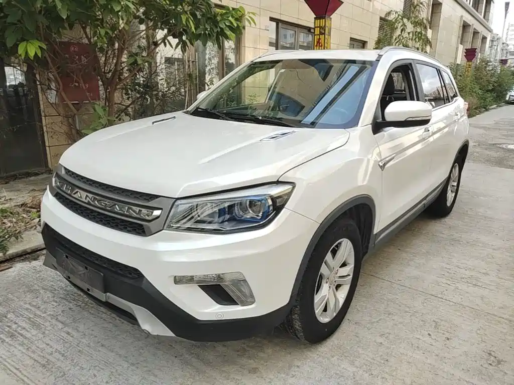 Фото 2 - Changan CS75