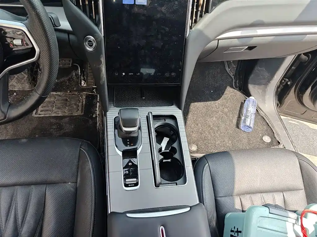 Hongqi HS7 PHEV 2024 2.0T PHEV AWD Qichang Edition 7-seater фото 14