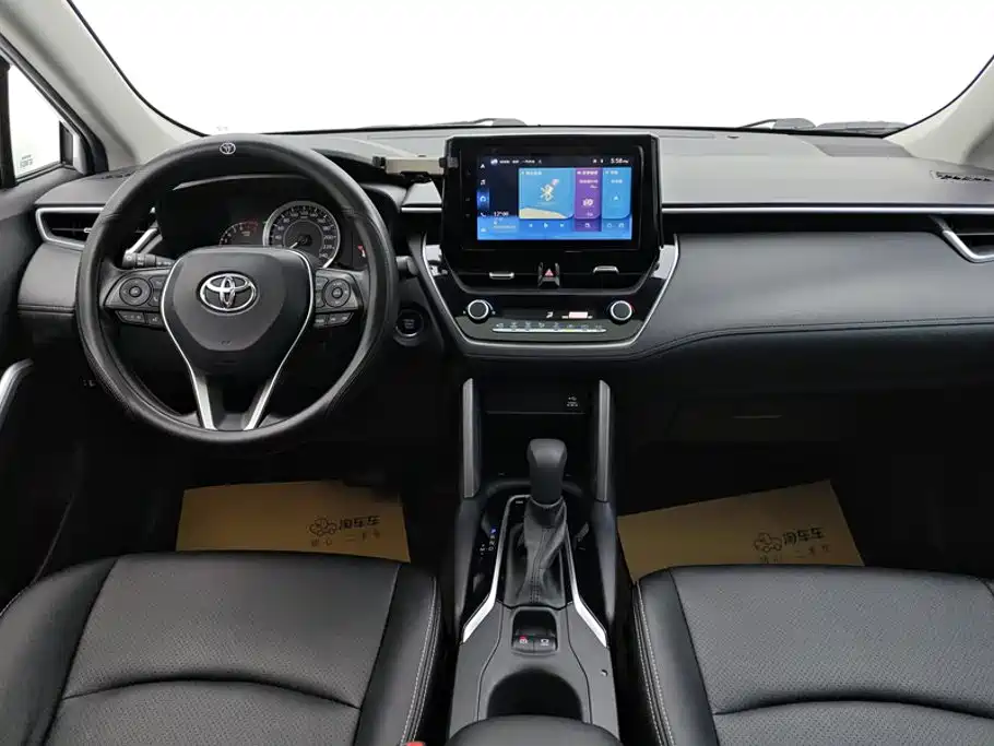 Photo 12 - Toyota Corolla Cross