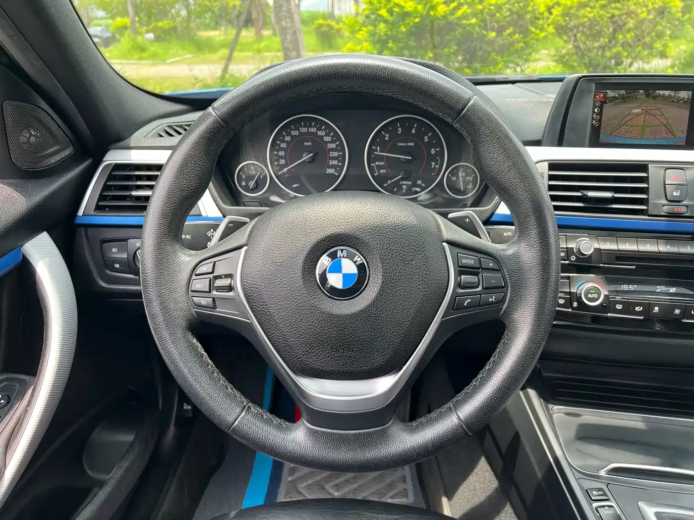 BMW 3 Series 2017 320i M Sport фото 4