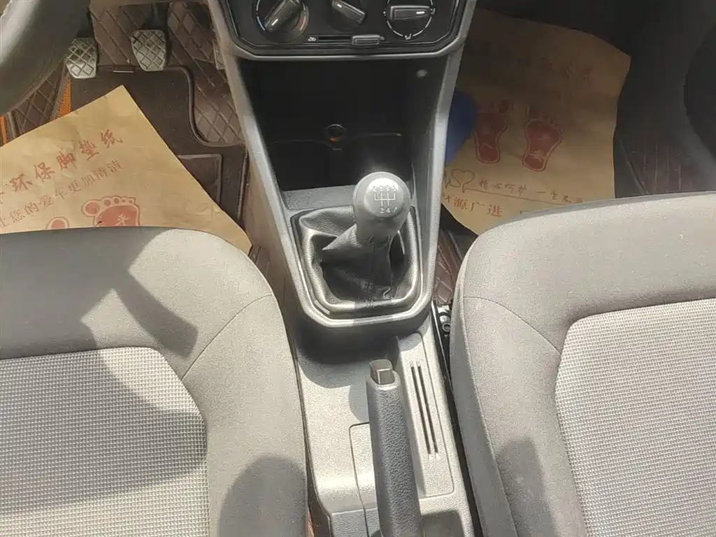 Volkswagen Jetta 2017 1.5L Manual Fashion фото 14