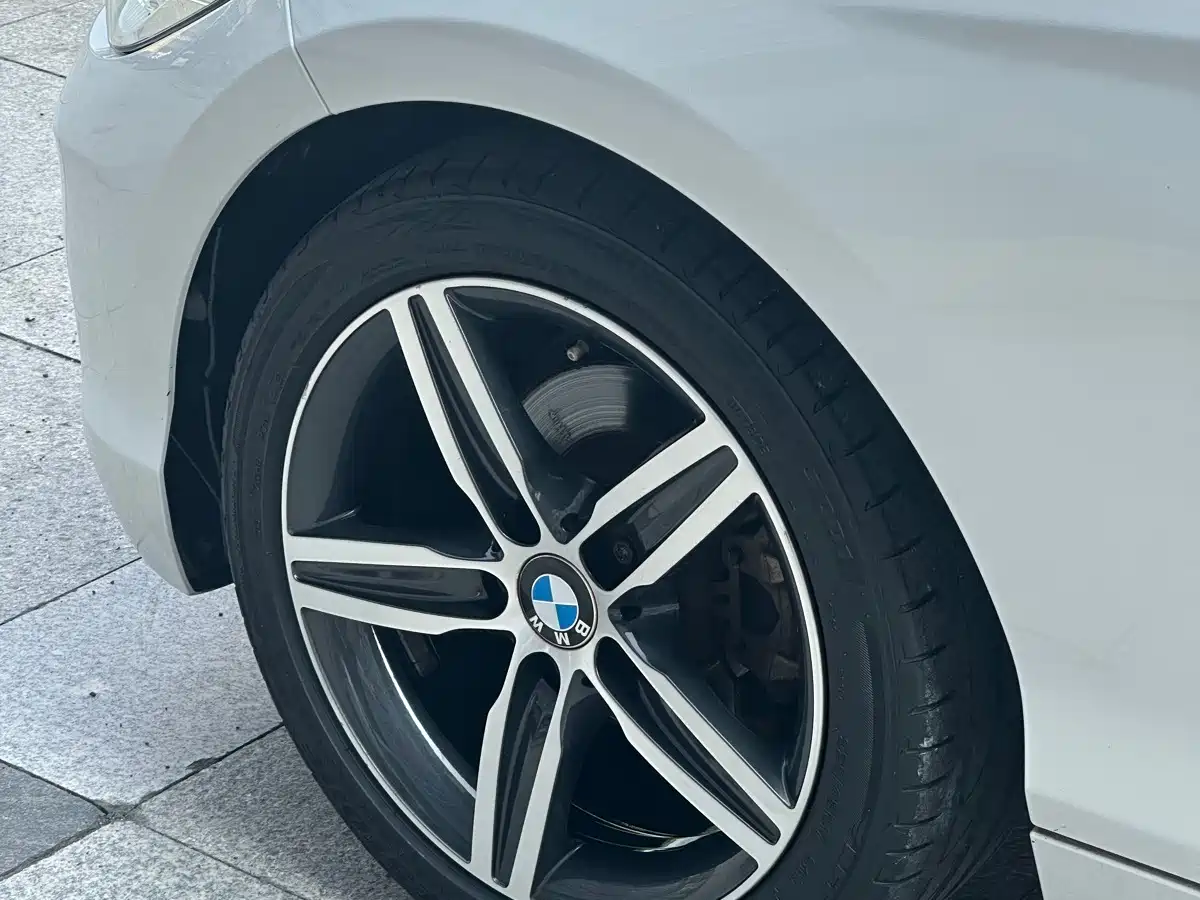 BMW 1 Series (Import) 2019 2018 118i Sport Design Package