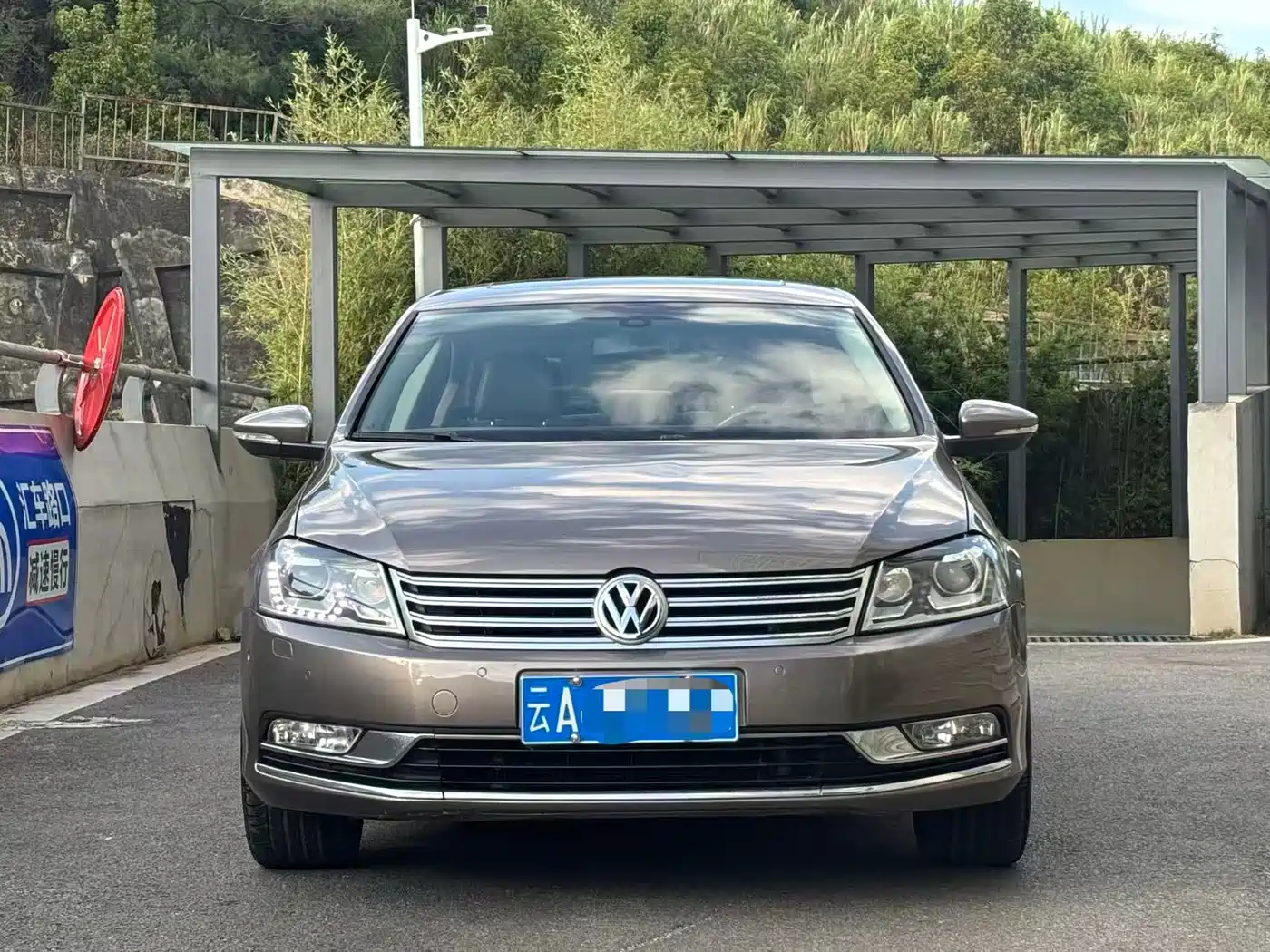 Volkswagen Magotan 2013 1.8TSI Premium фото 2