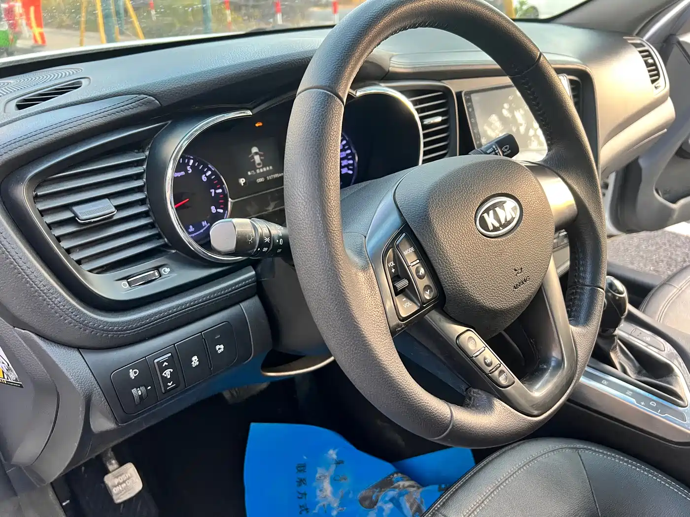 Kia K5 2012 2.0L Automatic DLX фото 19