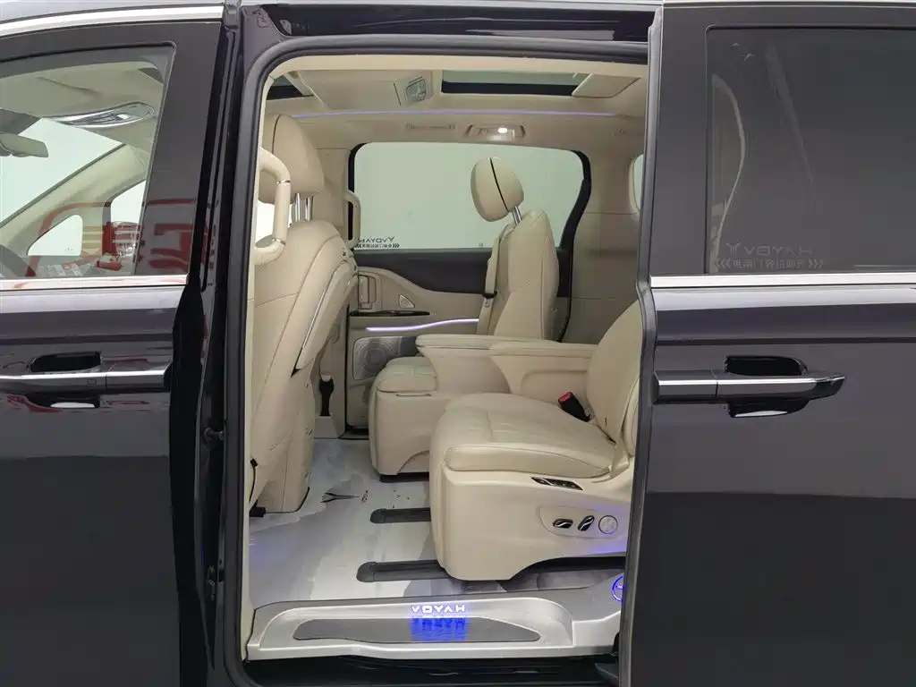 Voyah Auto Voyah Dreamer 2024 PHEV Extended Range Premium Edition фото 15