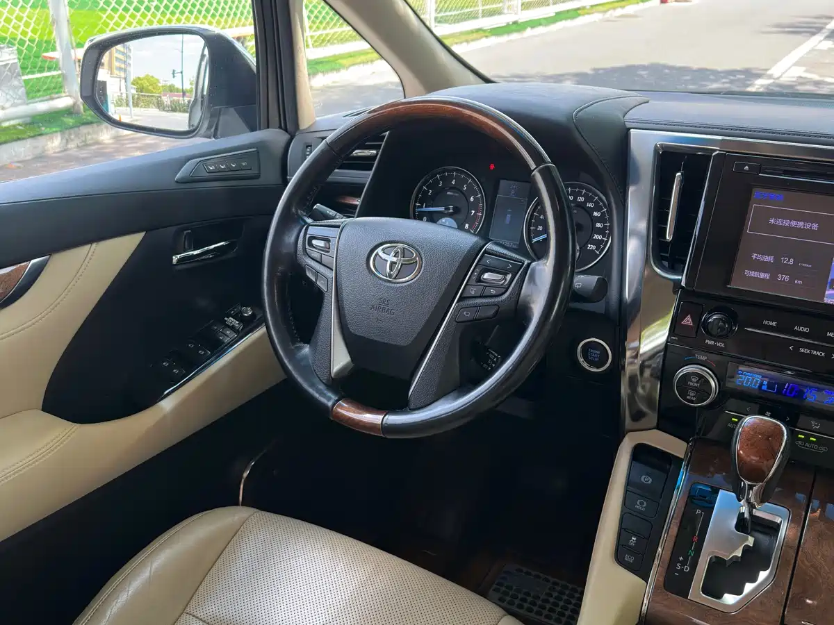 Toyota Alphard 2018 3.5L Premium фото 19
