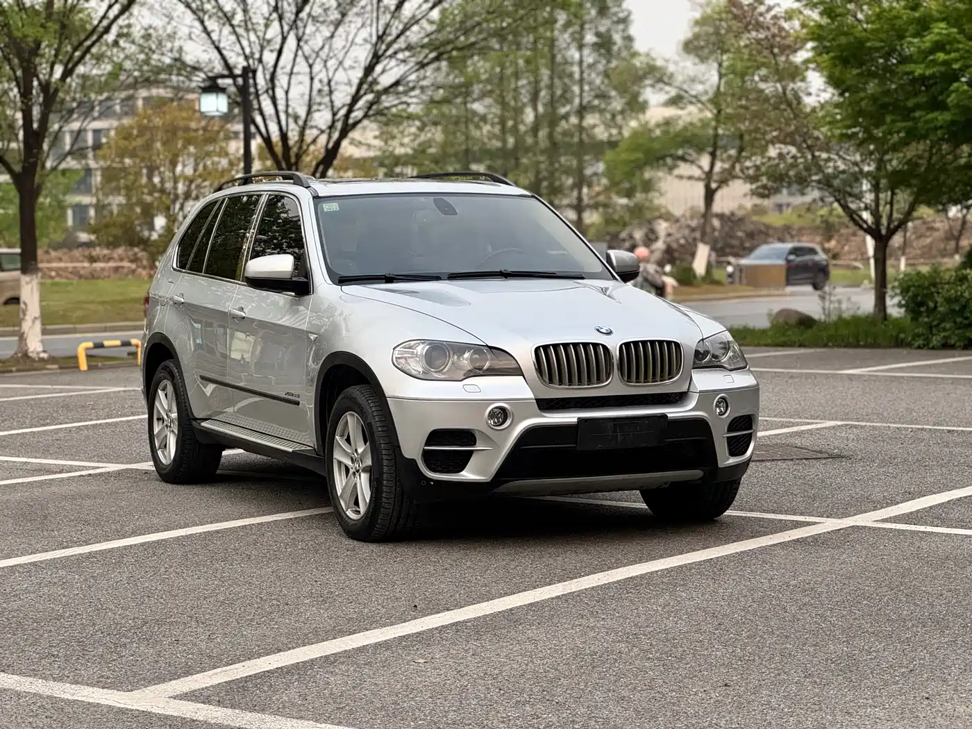 BMW X5 (Import) 2011 xDrive35i Leading Edition фото 2