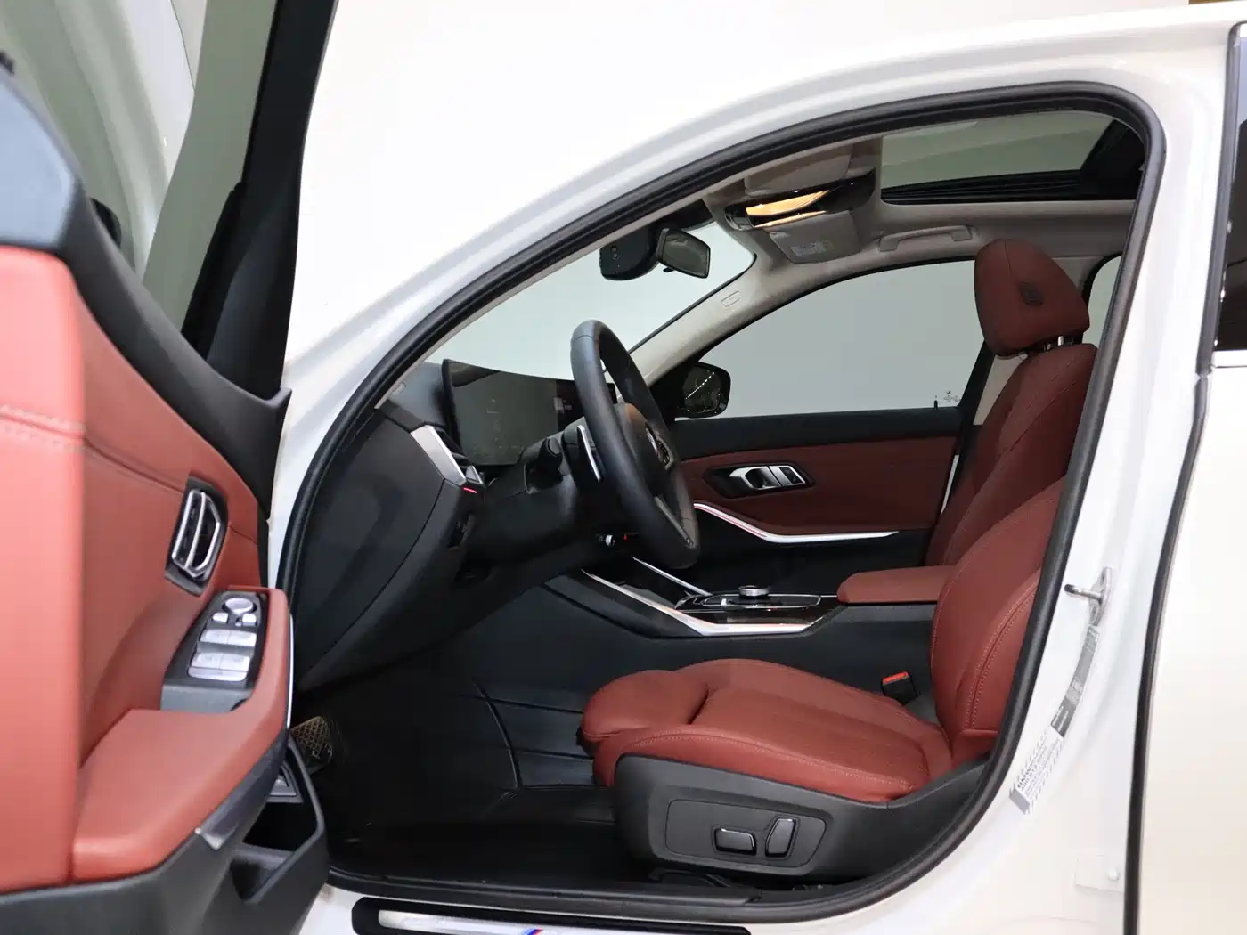 BMW 3 Series 2024 325Li xDrive M Sport Package фото 14