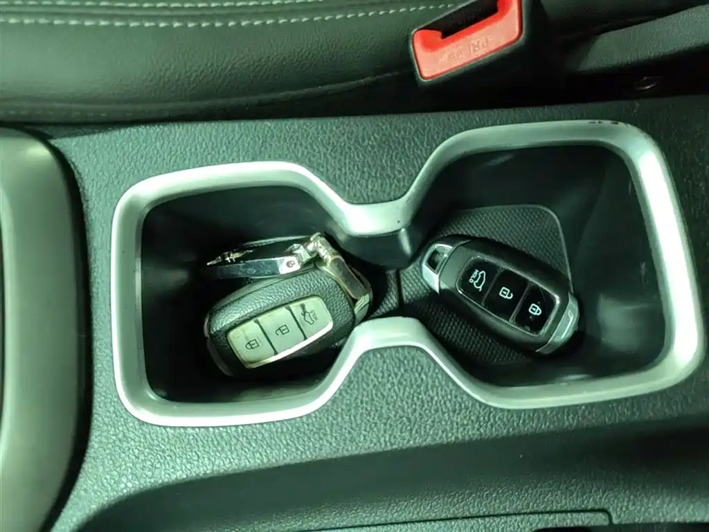Hyundai Beijing Hyundai ix35 2018 2.0L Automatic 2WD Zhiyong·Enjoyment Edition фото 9