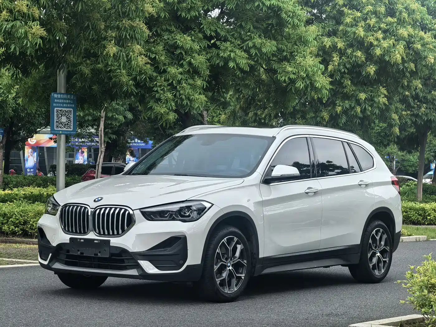 BMW X1 2022 sDrive25Li Leading фото 3