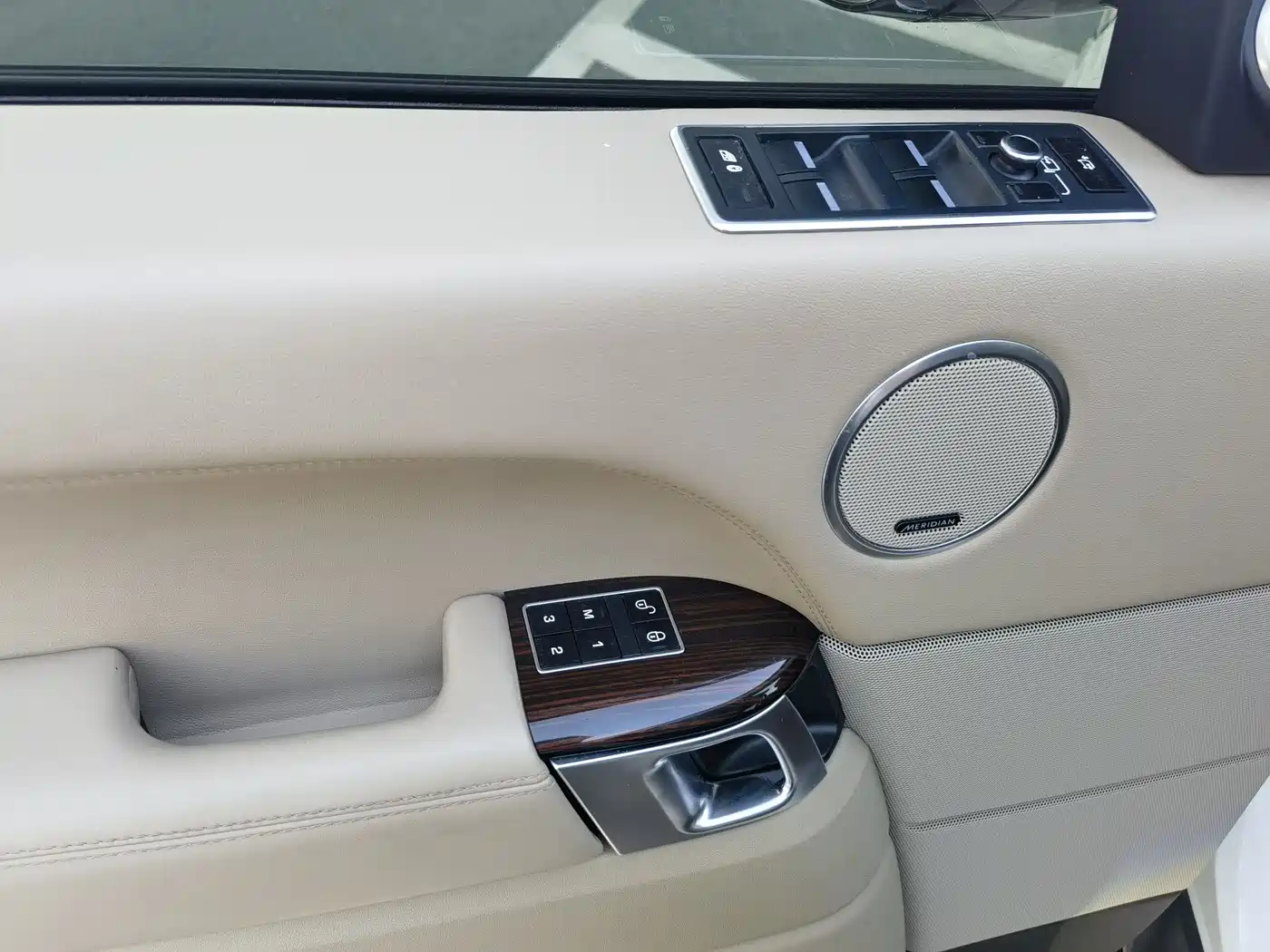 Land Rover Range Rover 2015 3.0 SC V6 Vogue фото 16