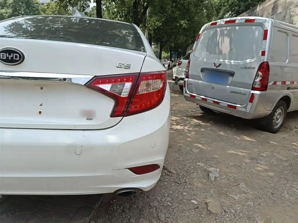 BYD G5 2014 1.5TID Automatic Premium фото 8