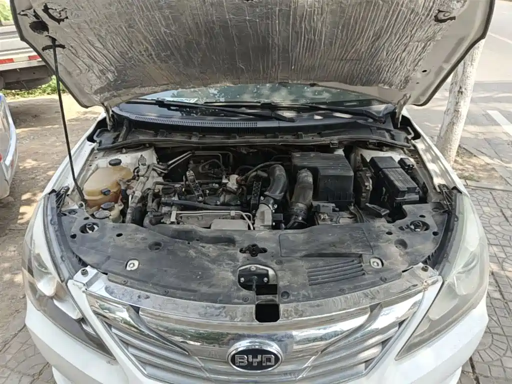 BYD G5 2014 1.5TID Automatic Premium фото 20