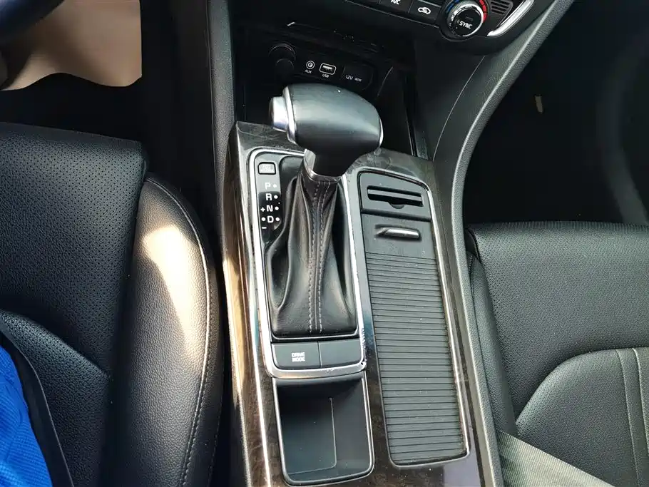 Kia K5 2016 1.6T Automatic LUX фото 16
