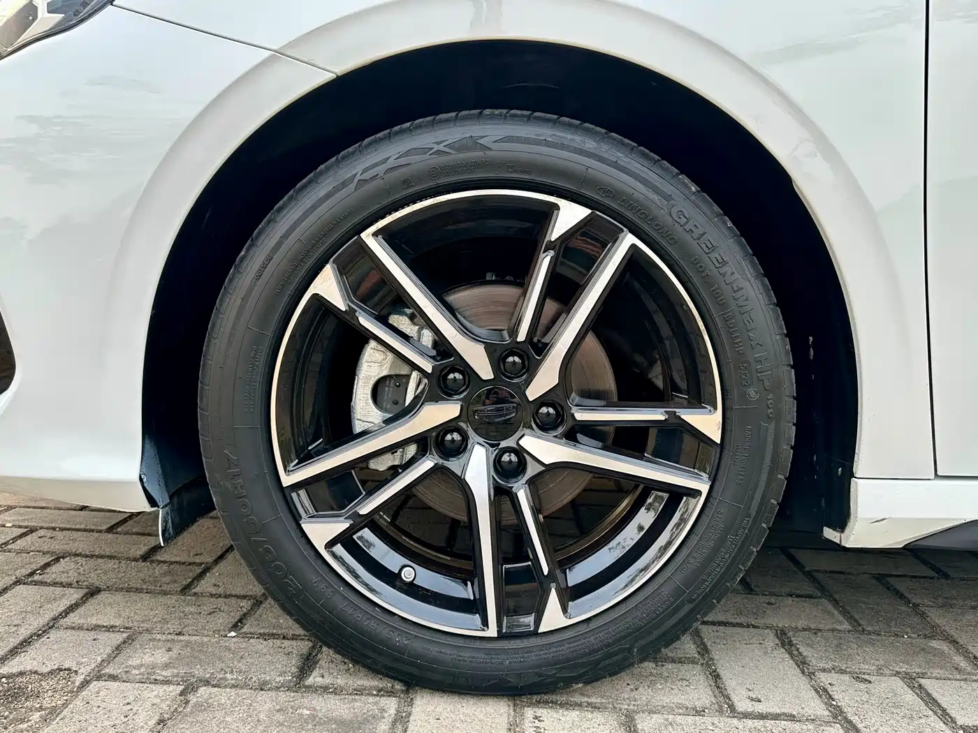 GEELY AUTOMOBILE BINRUI