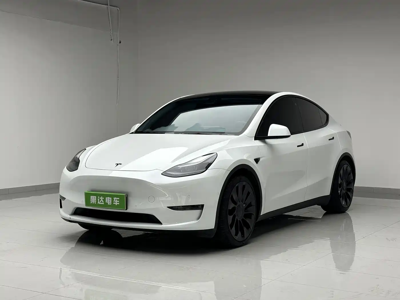 Tesla Model Y 2023 High Performance All-Wheel Drive Edition