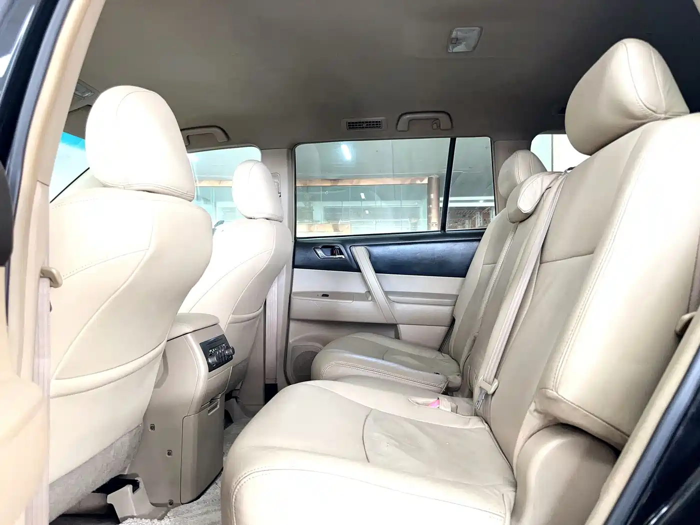 Toyota Highlander 2009 2.7L 2WD 7-seater Elite Edition фото 10