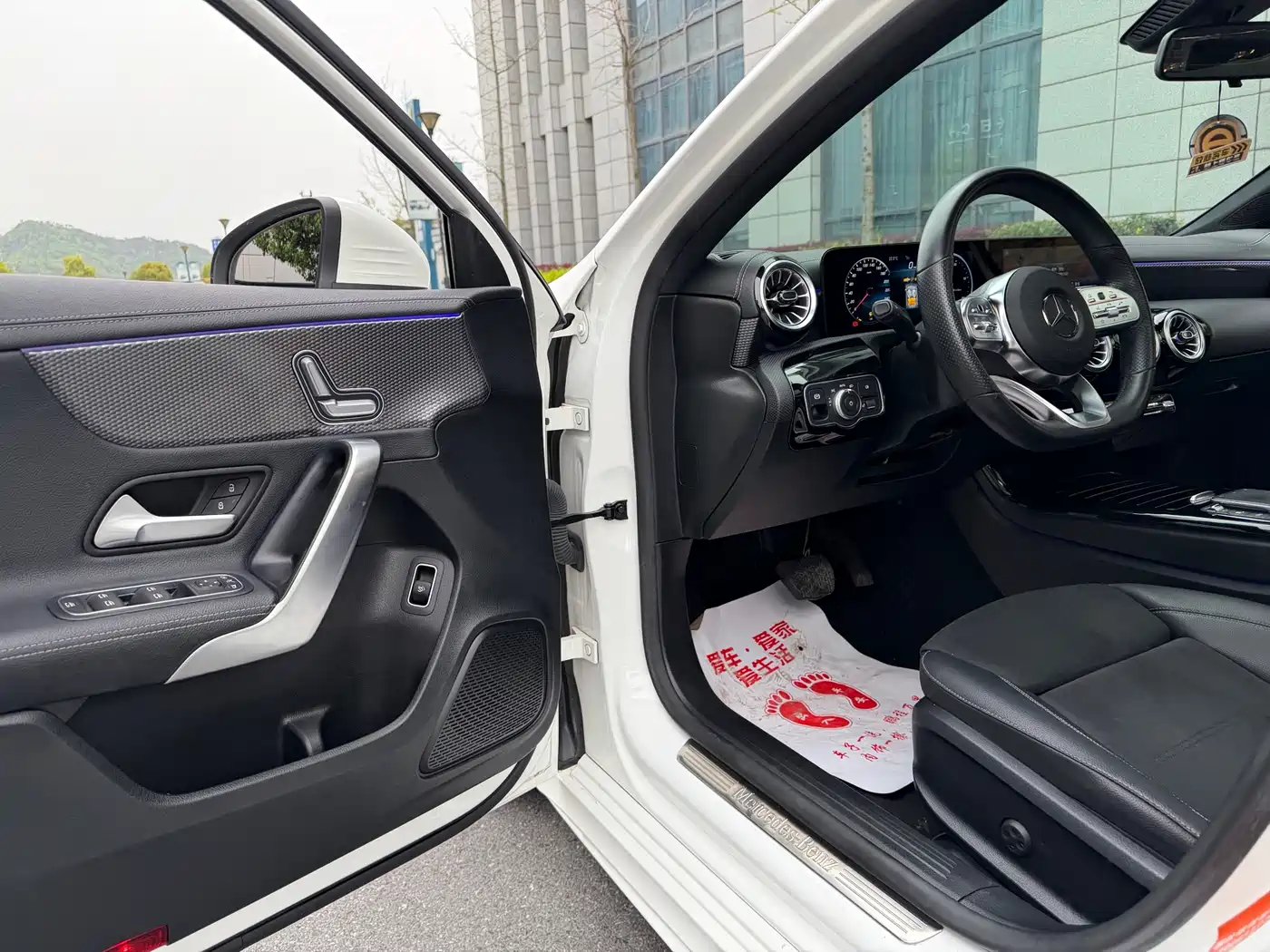 Mercedes-Benz A-Class 2021 A 200 L Sport Sedan Fashion Edition фото 6