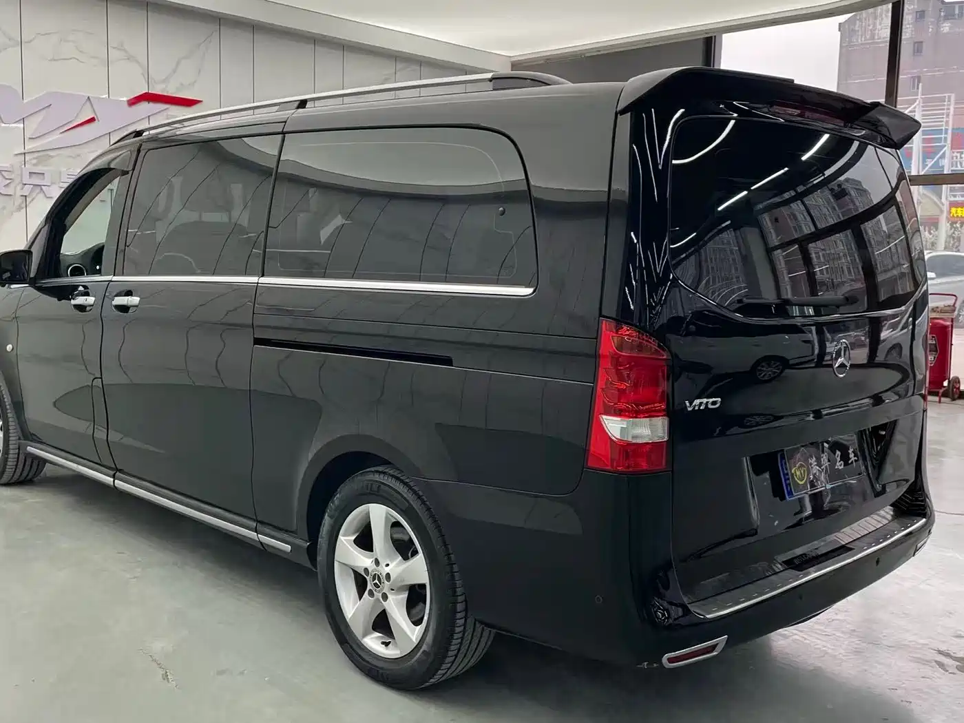 Mercedes-Benz Vito 2018 2.0T Elite Edition 7-Seater China V фото 8
