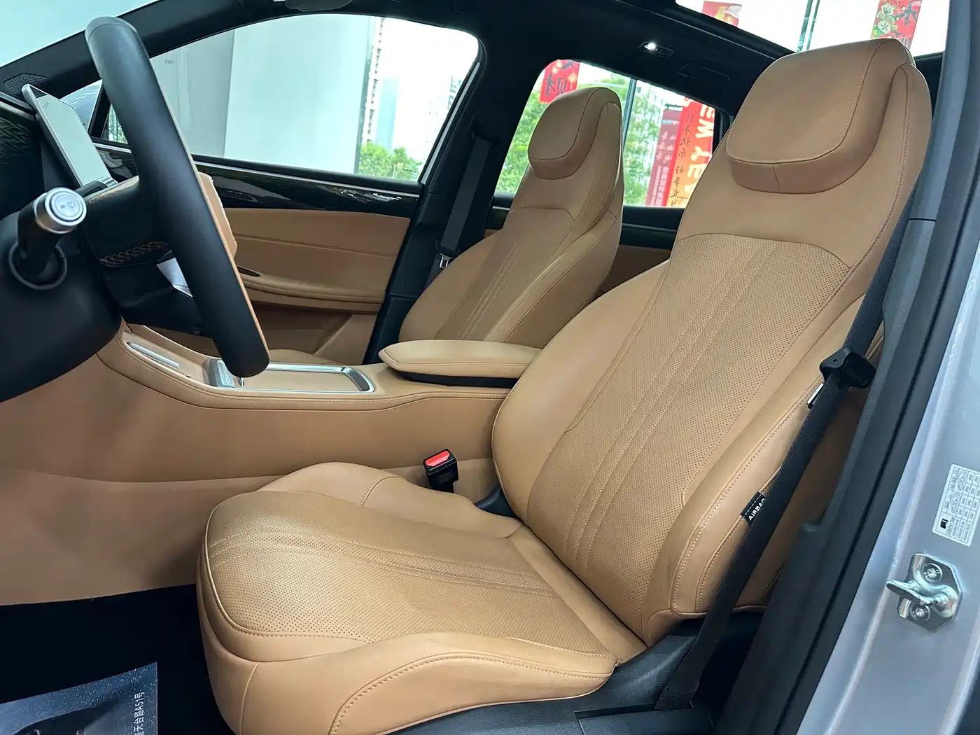 Geely Galaxy Galaxy L7 2025 EM-i 115km Explorer+ Edition фото 17