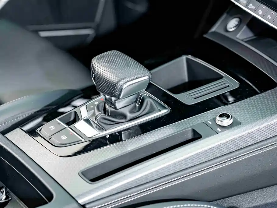 Audi Q5L 2024 Model 45 TFSI Luxury Dynamic фото 19