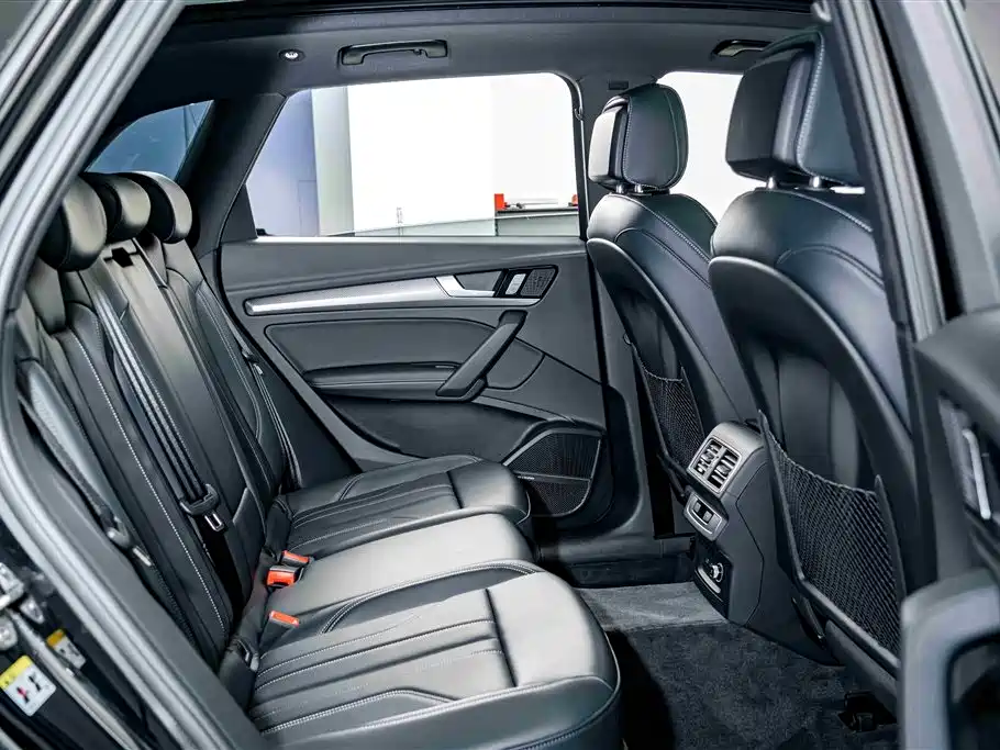 Audi Q5L 2024 Model 45 TFSI Luxury Dynamic фото 21
