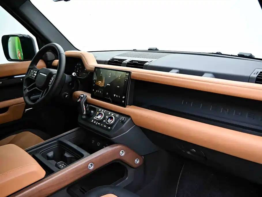 Фото 6 - Land Rover Defender