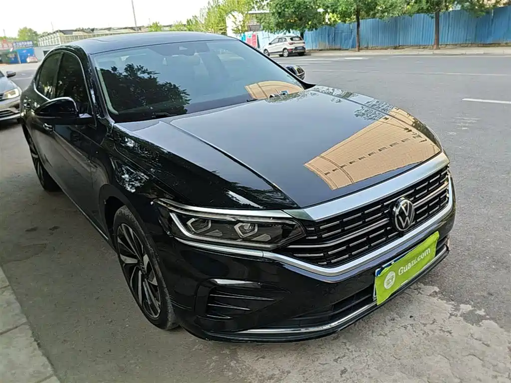 Volkswagen Passat 2023 330TSI Luxury Edition фото 4