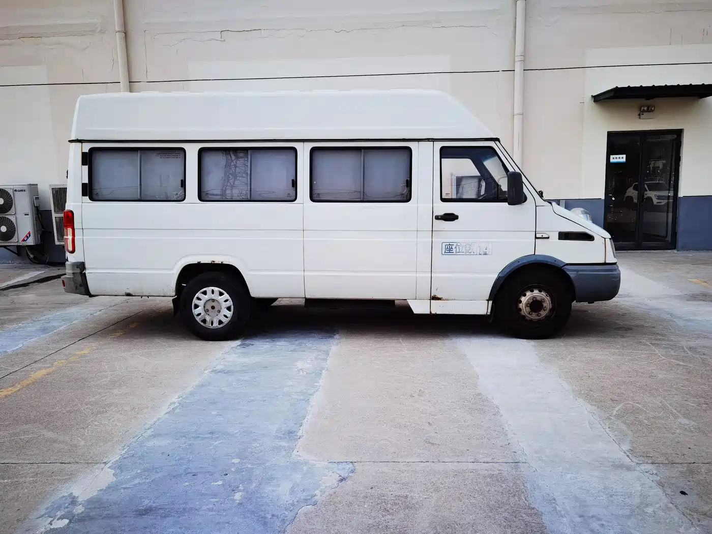 Iveco Daily 2013 2014 Model 2.8T-V40 NJ5044XXY3A43S4