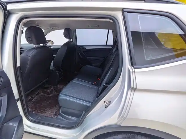 Volkswagen Tiguan L 2021 280TSI Automatic 2WD Smart фото 8