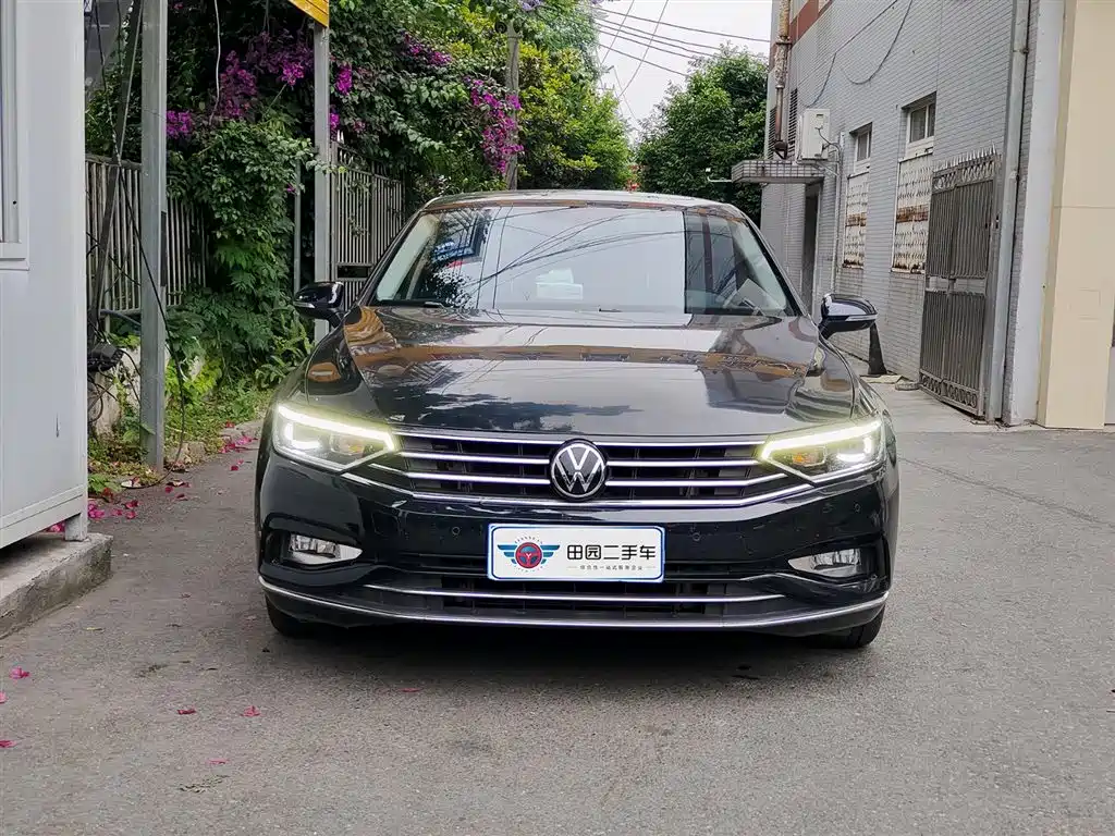 Volkswagen Magotan 2020 330TSI DSG Leading фото 2
