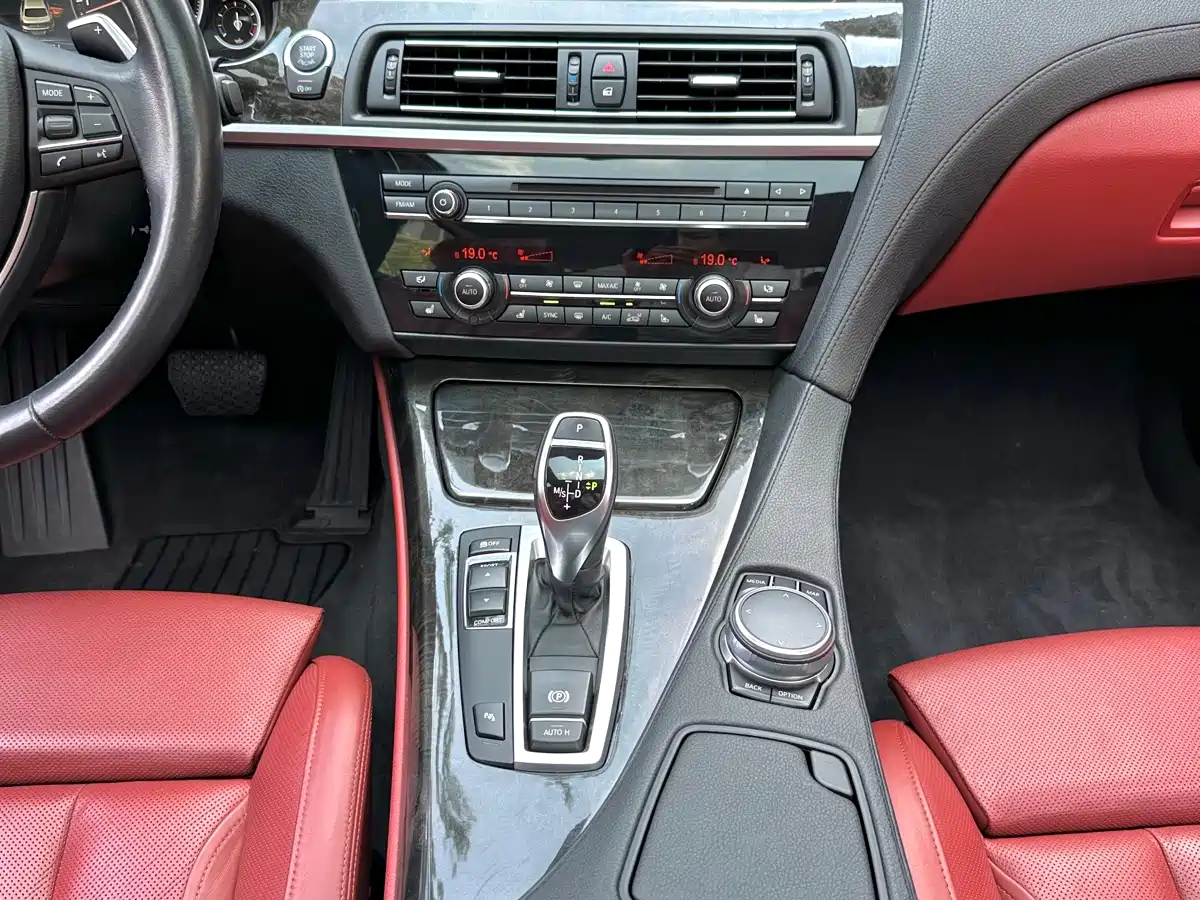 BMW 6 Series 2016 640i Gran Coupe фото 20