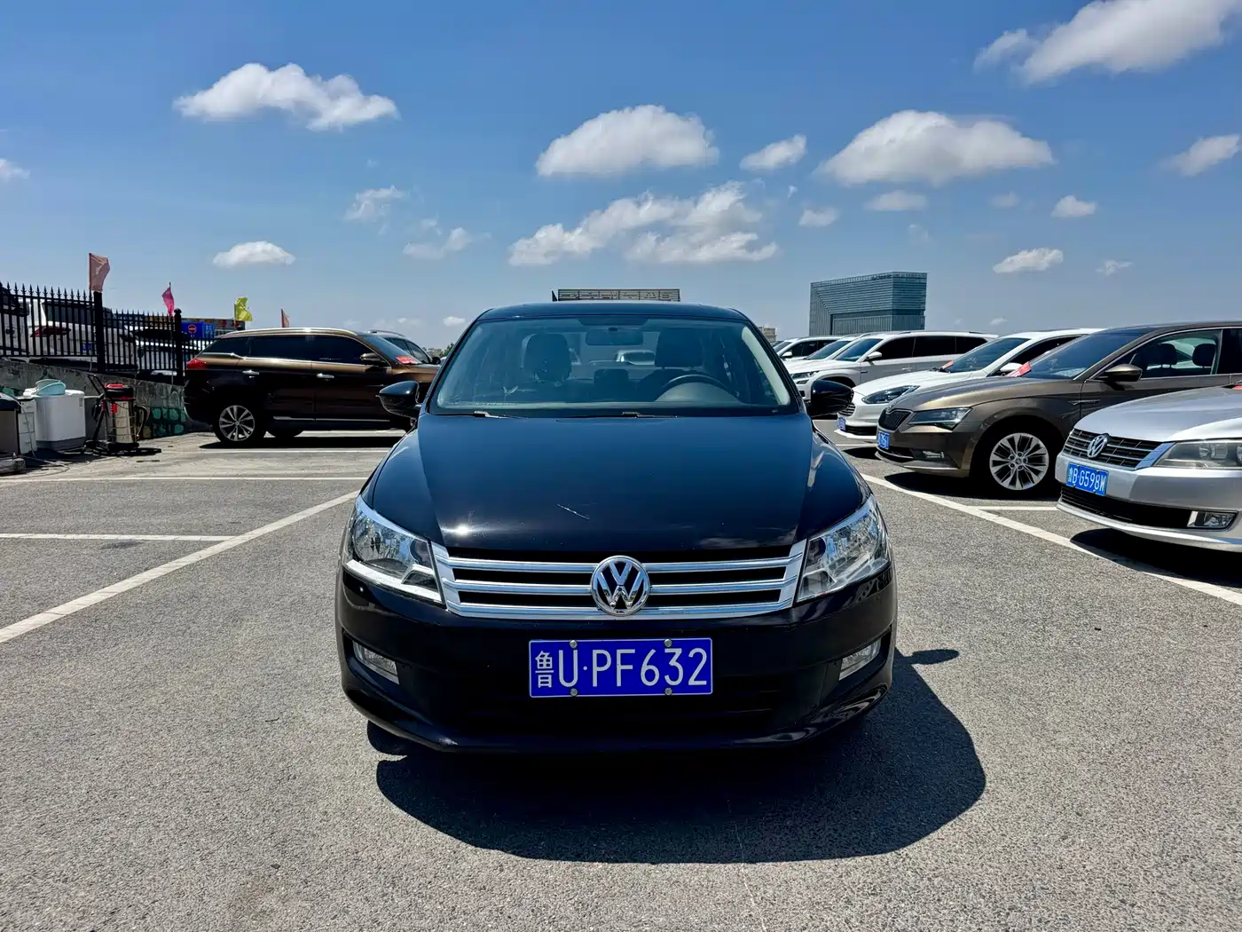 Volkswagen Santana 2015 1.6L Automatic Comfort Edition фото 2