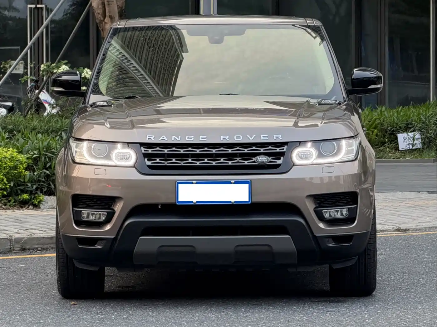 Land Rover Range Rover Sport 2016 Model 3.0 SC V6 HSE фото 7