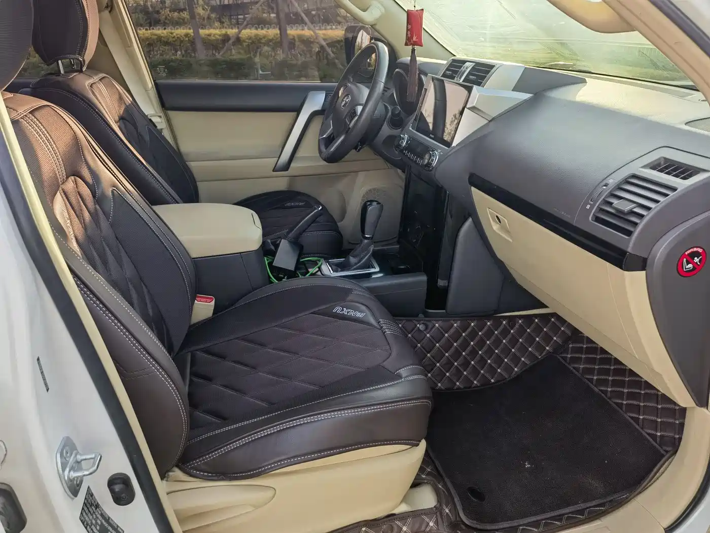 Toyota Prado (Import) 2014 2.7L Automatic Luxury фото 8